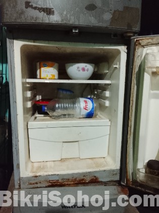 Fridge